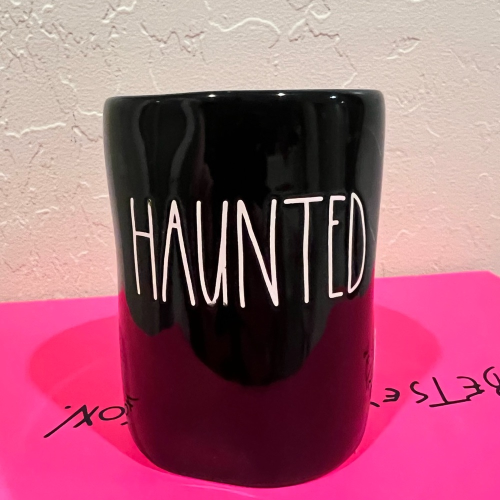 Rae Dunn candle